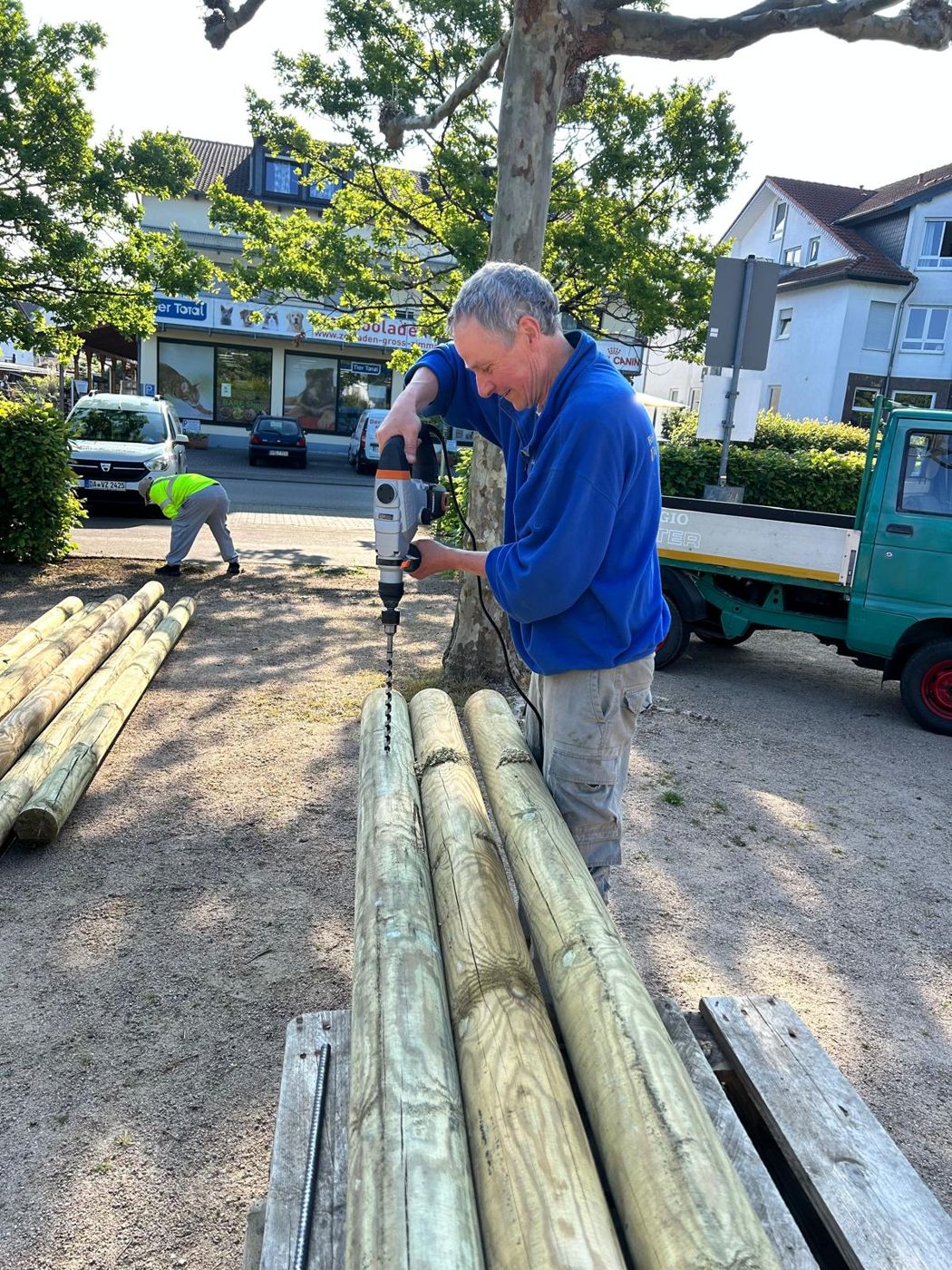 Arbeitseinsatz an den Bahnen unseres Bouleplatzes